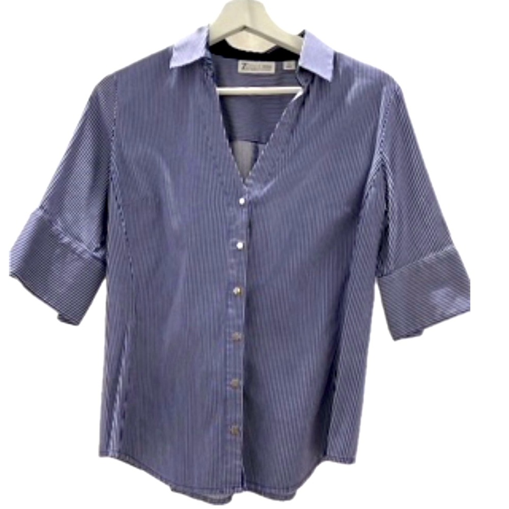 7th AVENUE DESIGN STUDIO Medium blue white striped top button up with bust snap
